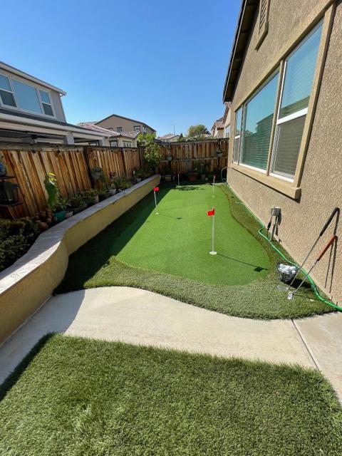 2532 Azalea Avenue, Tracy CA: https://media.crmls.org/mediaz/a4291fed-b19b-4e09-86cc-55978eeb0582.jpg