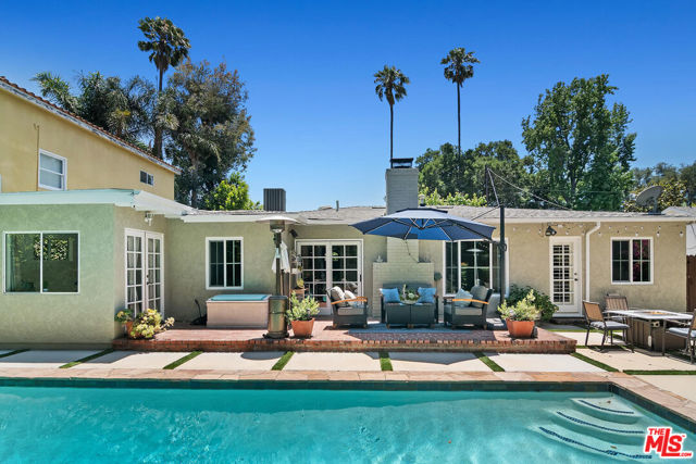 13155 Hartsook Street, Sherman Oaks CA: https://media.crmls.org/mediaz/a42a8f32-e864-4495-834e-939a1bca0daf.jpg