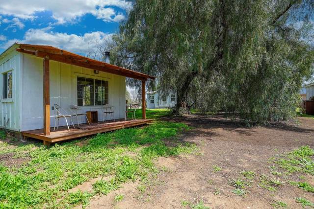 2156 Montecito Road, Ramona CA: https://media.crmls.org/mediaz/a42b9e5e-9411-4895-937d-8263d0e0b275.jpg