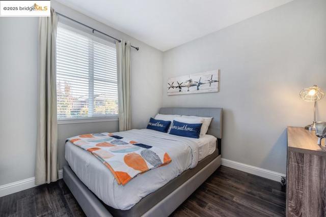 Image 33 of 43 For 390 Caravaggio Cir