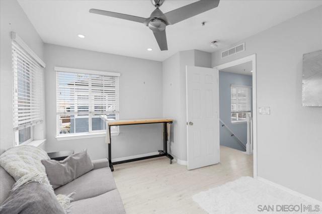 700 Lido Park Dr, Newport Beach CA: https://media.crmls.org/mediaz/a42d86db-cd2c-4791-9446-1b15e78e91b0.jpg