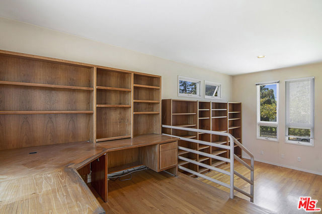 3580 Mountain View Avenue, Los Angeles CA: https://media.crmls.org/mediaz/a42d981c-3ddb-4910-9281-e21ec0a47acb.jpg