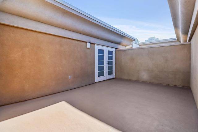 1480 Broadway, San Diego CA: https://media.crmls.org/mediaz/a42dcf32-c58a-410a-a10b-151f5e8d0c11.jpg