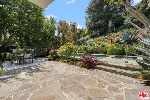 3055 Nichols Canyon Road, Los Angeles CA: https://media.crmls.org/mediaz/a42df319-2313-4597-aa88-b73526a9d848.jpg