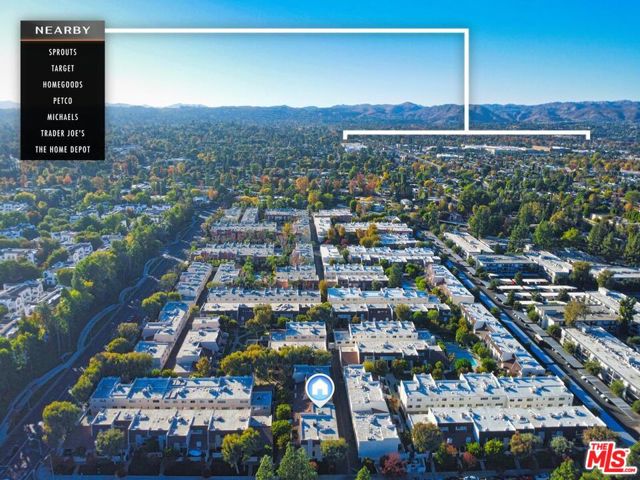 6213 Randi Avenue, Woodland Hills CA: https://media.crmls.org/mediaz/a42ee372-539f-4364-8853-cf4a30afd837.jpg