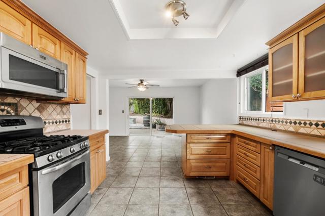 1091 Century Drive, Napa CA: https://media.crmls.org/mediaz/a42f9623-9a49-4c86-888e-1ecf0e5fdf96.jpg