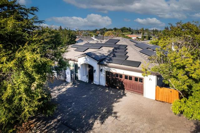 1258 S Stelling Road, Cupertino CA: https://media.crmls.org/mediaz/a42fef4c-d7b5-4f1a-a5d8-4d4c08b09599.jpg