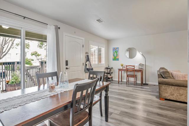 3090 Woods Circle, Davis CA: https://media.crmls.org/mediaz/a430564c-a9af-4ef3-8bd9-3eda8d9daf21.jpg