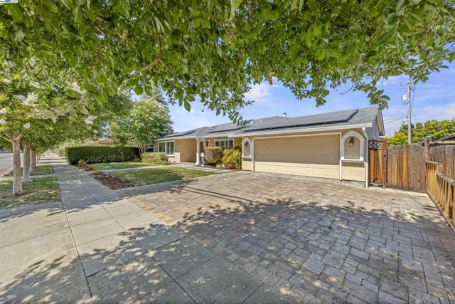 1834 Hicks, San Jose CA: https://media.crmls.org/mediaz/a4320ac1-5d67-464f-a536-99913983c183.jpg
