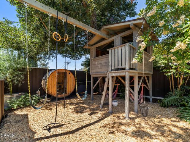 1327 Campbell Street, Glendale CA: https://media.crmls.org/mediaz/a4321fdd-200f-4f85-9144-e1412cd3baa4.jpg