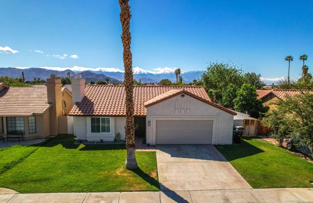 45603 Sutter Creek Road, Indio CA: https://media.crmls.org/mediaz/a4335e82-e4d3-42bb-b3af-75bb99447154.jpg