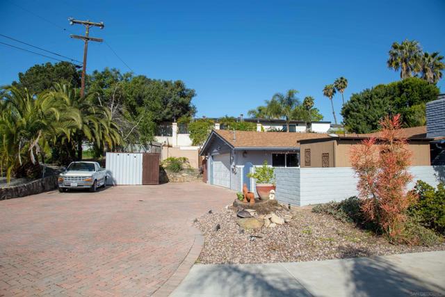 757 Anns Way, Vista CA: https://media.crmls.org/mediaz/a4338b29-6c77-47ec-84fc-163019c38568.jpg