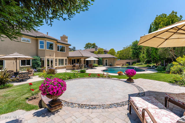 684 Noble Road, Simi Valley CA: https://media.crmls.org/mediaz/a433c912-8f27-450d-960b-19bc8d01e29e.jpg