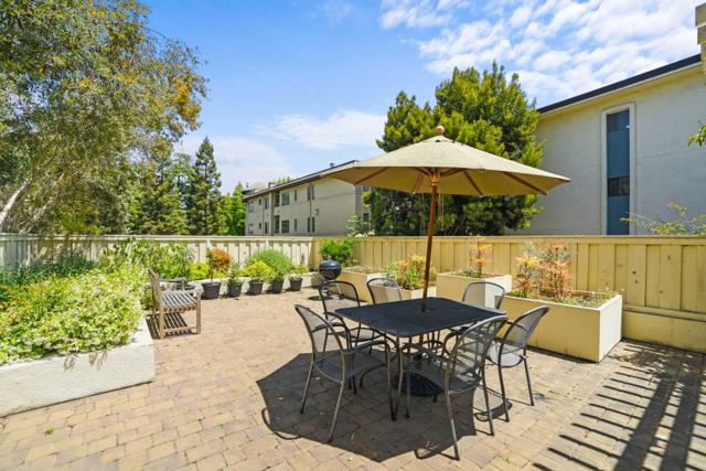 530 El Camino Real, Burlingame CA: https://media.crmls.org/mediaz/a435d547-3248-4cf8-9a44-bd43c0f3b52a.jpg