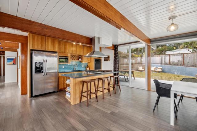 990 Avenue Alhambra, Half Moon Bay CA: https://media.crmls.org/mediaz/a435dde0-8ba0-4398-bf94-f1c4ae731944.jpg