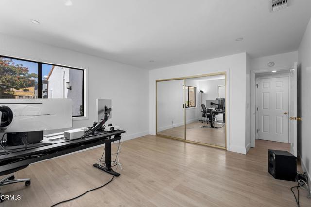 Detail Gallery Image 16 of 43 For 3960 W Hemlock St, Oxnard,  CA 93035 - 4 Beds | 3 Baths