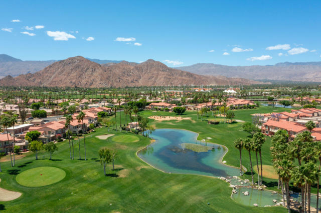 78337 Scarlet Court, La Quinta CA: https://media.crmls.org/mediaz/a4368117-1c66-4036-bb0e-8907e626ae46.jpg