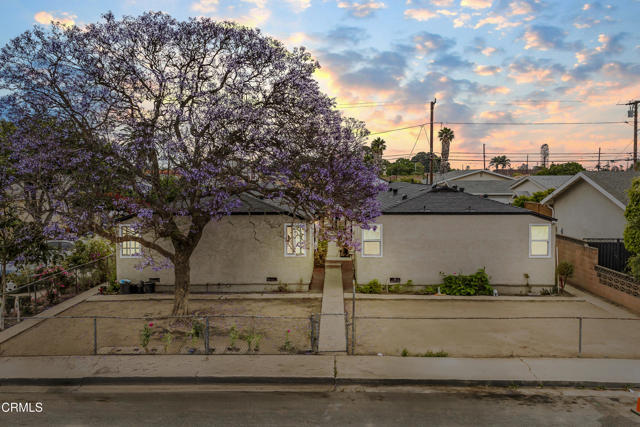 136 N Garfield Avenue, Oxnard CA: https://media.crmls.org/mediaz/a4368c8f-bbc9-4a60-84ac-350ab6c819d7.jpg