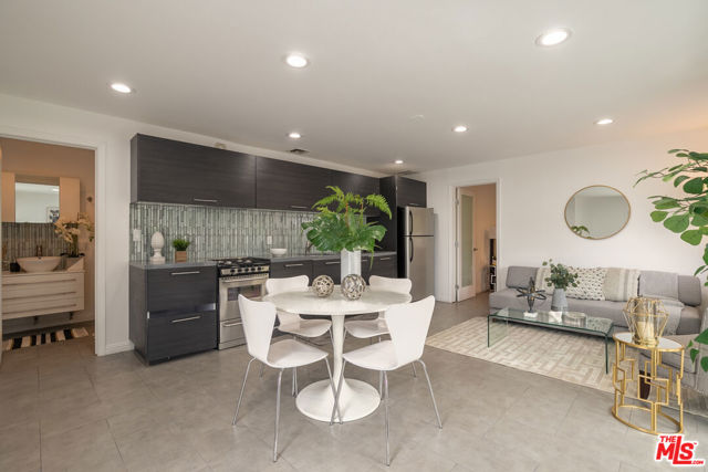 6240 Mulholland Highway, Los Angeles CA: https://media.crmls.org/mediaz/a437c0ec-f69d-4b6e-9b46-ea2f1a01f450.jpg