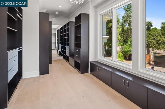 74 Middlefield Rd, Atherton CA: https://media.crmls.org/mediaz/a437d18b-c87f-40bd-a7b5-92fb30da17ab.jpg