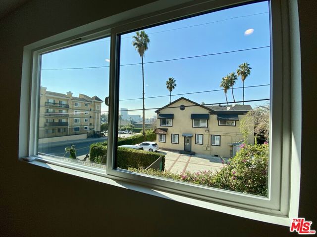 3207 W 3rd Street, Los Angeles CA: https://media.crmls.org/mediaz/a437e35a-2b78-4d87-b23e-9496673738af.jpg