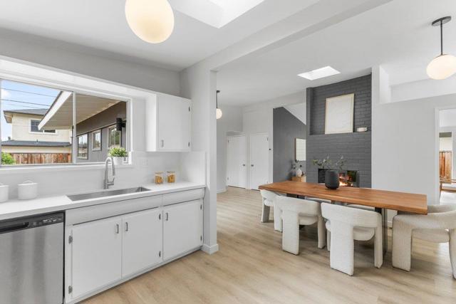 385 Cronin Drive, Santa Clara CA: https://media.crmls.org/mediaz/a438015e-95fc-4273-a18d-905bb7913206.jpg