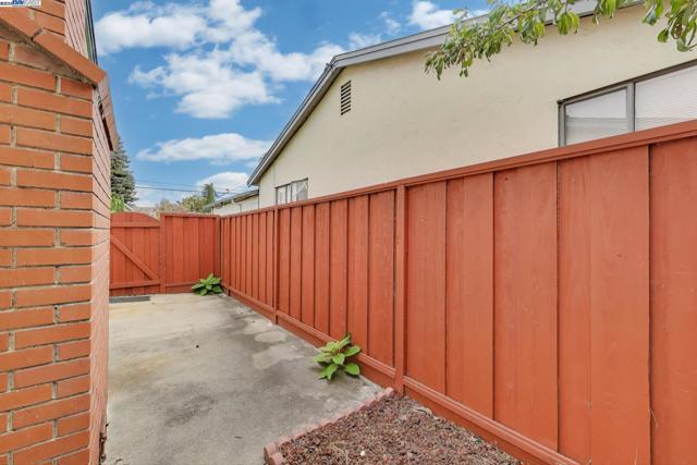 Image 34 of 37 For 15535 Sedgeman St
