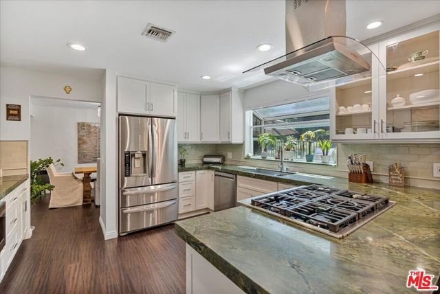 12834 Landale Street, Studio City CA: https://media.crmls.org/mediaz/a4387a11-a60d-4794-b9f7-1a5bd0b05674.jpg