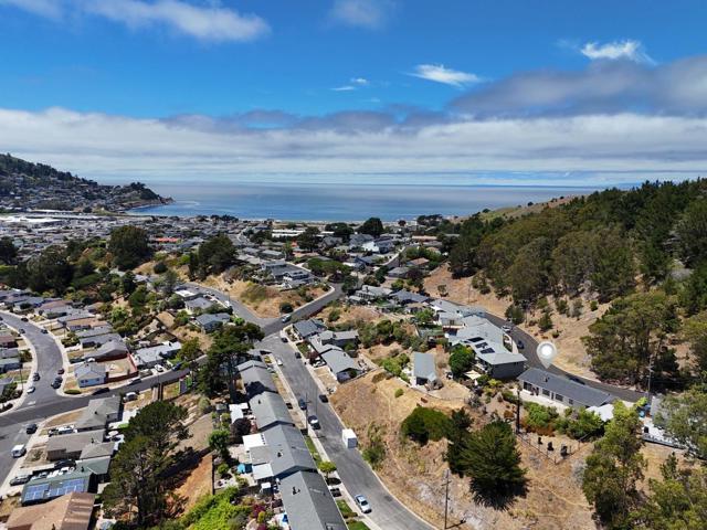 928 Corona Drive, Pacifica CA: https://media.crmls.org/mediaz/a4388104-c025-48e0-841c-52705897d5b4.jpg