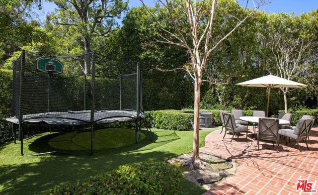 111 N Mapleton Drive, Los Angeles CA: https://media.crmls.org/mediaz/a43a3760-5325-4876-99e5-0ae3d3ac7bca.jpg