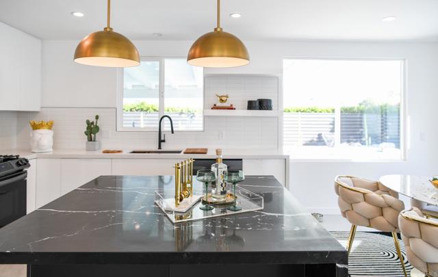 Detail Gallery Image 7 of 26 For 2080 N Gorgonio Rd, Palm Springs,  CA 92262 - 3 Beds | 2 Baths