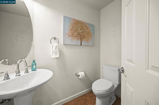 120 Woodcrest Dr, San Ramon CA: https://media.crmls.org/mediaz/a43b6c0e-28cc-4171-913c-b3c75e498aef.jpg