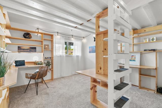 2878 Lindsay Lane, Soquel CA: https://media.crmls.org/mediaz/a43beec1-7c07-4ed2-a0a0-258ce5954cff.jpg