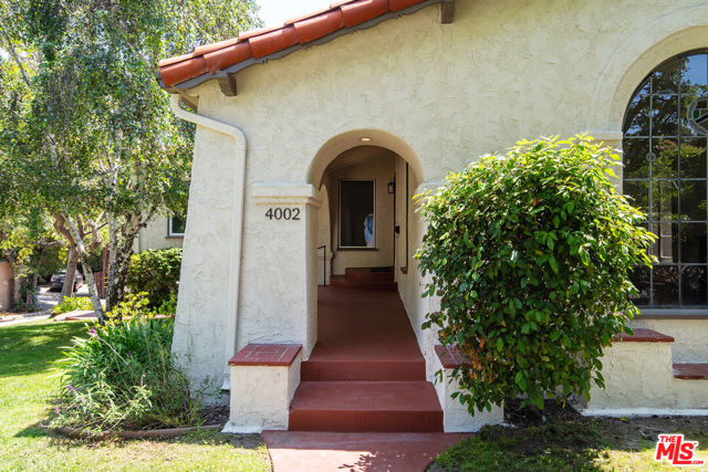 Image 2 for 4002 Holly Knoll Dr, Los Angeles, CA 90027