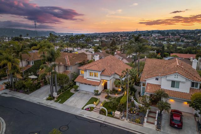 7045 Via Cabana, Carlsbad CA: https://media.crmls.org/mediaz/a43c2f89-0089-436c-b879-5bc3e6a14241.jpg