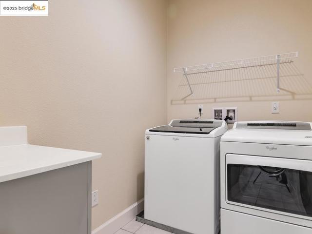 270 Guthrie Lane, Brentwood CA: https://media.crmls.org/mediaz/a43c9680-9576-4631-93e7-6da645c0bbfc.jpg