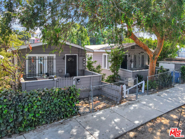 1118 Sanborn Avenue photo 4
