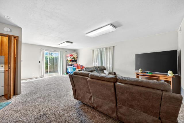 18848 Eisenhower Street, Salinas CA: https://media.crmls.org/mediaz/a43ca9d2-0431-4b5f-89b2-122ba61d9a41.jpg