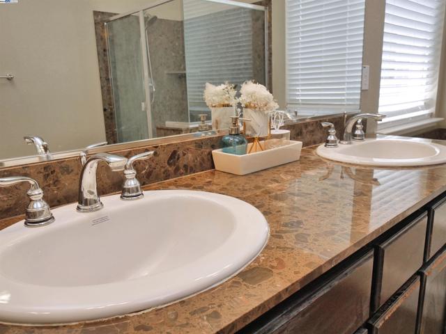 2419 Sienna Dr, Pittsburg CA: https://media.crmls.org/mediaz/a43cd7e4-ef16-410b-aade-b899104e68a6.jpg