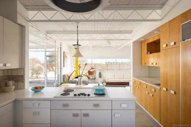 811 Di Giorgio Road, Borrego Springs CA: https://media.crmls.org/mediaz/a43d202a-7150-4cd8-bcc1-1e983cfc42a0.jpg