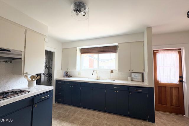 1255 N Dominion Avenue, Pasadena CA: https://media.crmls.org/mediaz/a43d6e13-97e0-4359-a345-b53a930adf60.jpg