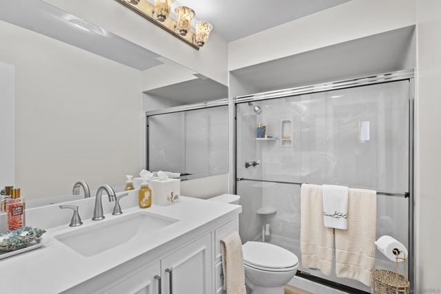 Image 21 of 25 For 1730 Avenida Del Mundo 402