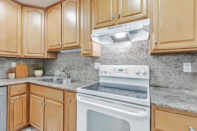 49 Showers Drive, Mountain View CA: https://media.crmls.org/mediaz/a43fa5bb-a58d-4c2b-b68d-e44c61bb6bc3.jpg