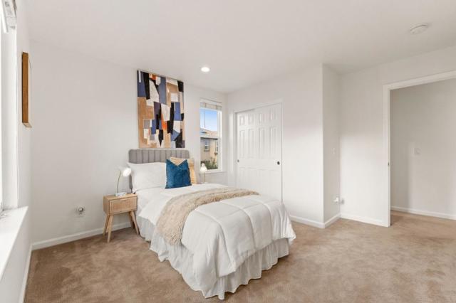 325 Toscana Way, Hayward CA: https://media.crmls.org/mediaz/a440bed3-89d1-4751-af6e-75341bff5892.jpg