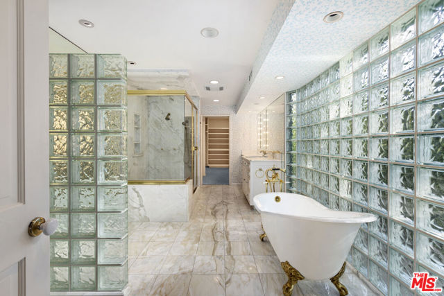 15401 Mulholland Drive, Los Angeles CA: https://media.crmls.org/mediaz/a4415bd8-d2ef-4d3e-8580-35de2a935a4e.jpg