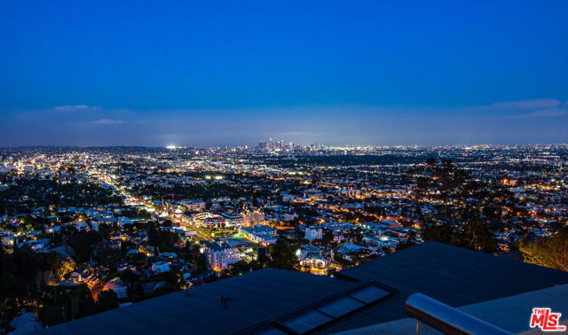 8572 Hillside Avenue, Los Angeles CA: https://media.crmls.org/mediaz/a441a65f-3027-4650-8832-210a9f57895c.jpg