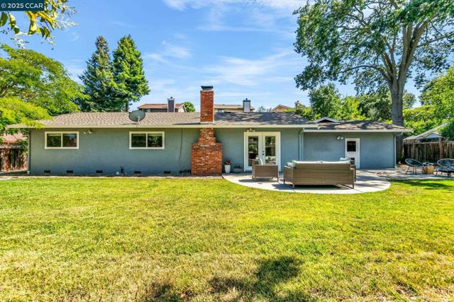 57 Jemco Ct, Pleasant Hill CA: https://media.crmls.org/mediaz/a44253f0-d96b-47d7-8a9e-2bbfbcf0e8c2.jpg
