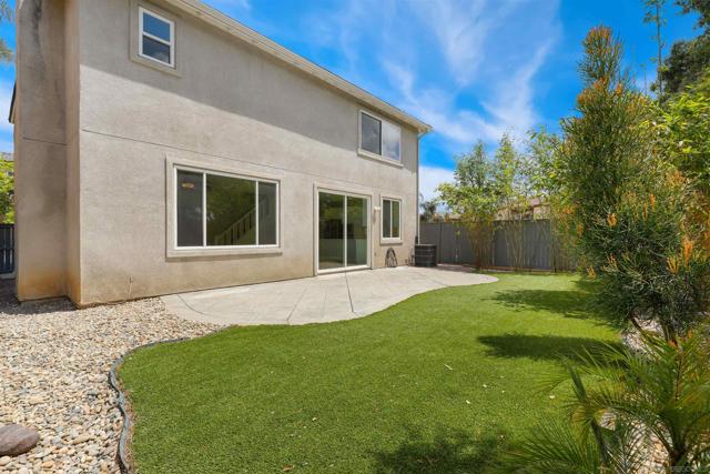 1020 Crystal Springs Pl, Escondido CA: https://media.crmls.org/mediaz/a44275d6-3c39-4b1e-a1a3-53f37156dd9f.jpg