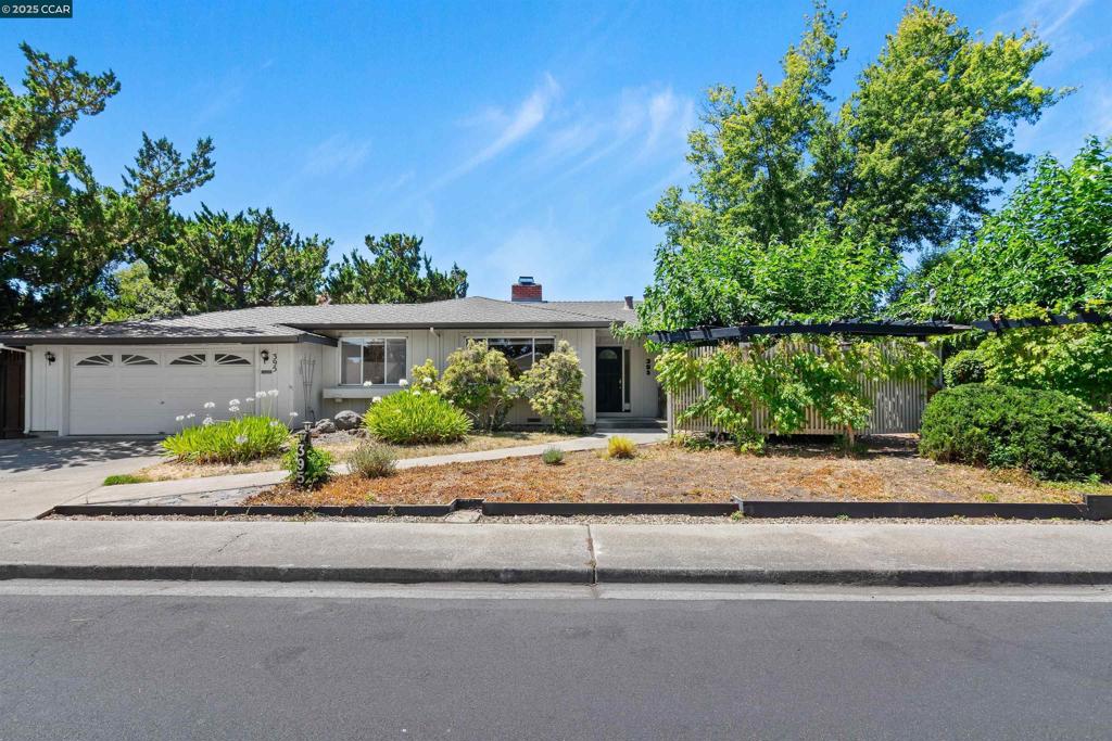 395 El Divisadero Ave