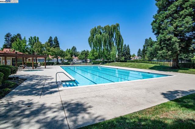 4667 Laurie Cmn, Livermore CA: https://media.crmls.org/mediaz/a4433c27-e750-4213-ace2-bfded80843af.jpg